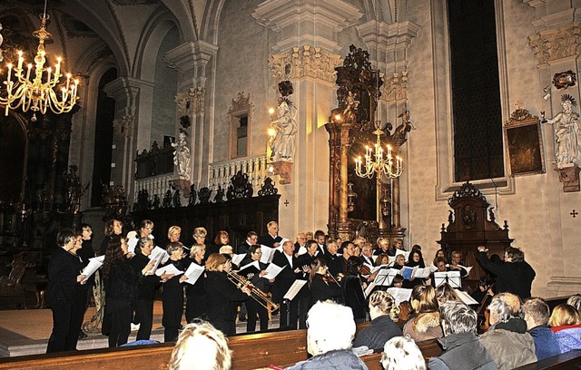 Die Elztalkantorei und Instrumentalist...r der  Leitung von Winfried Kloppert.   | Foto: Hildegard Karig