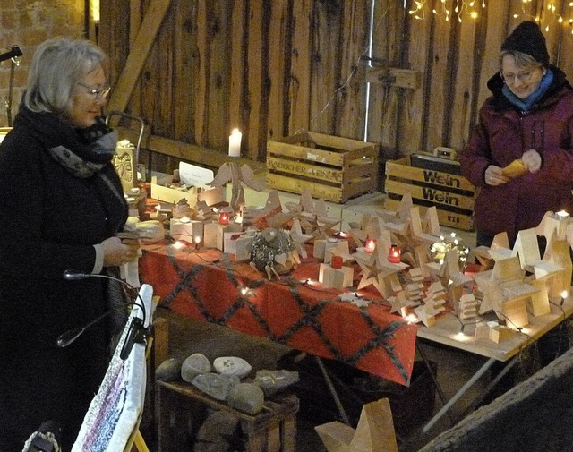 Kunsthandwerk  unterschiedlichster Art...inen Weihnachtsmarkt in Gndlingen an.  | Foto: Christine Weirich