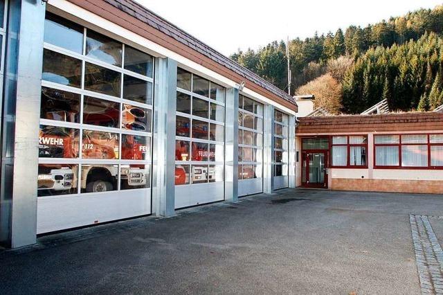 Ob das Feuerwehrgertehaus saniert oder neu gebaut wird, soll eine Studie zeigen