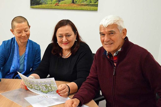 Lou Hagbarth, Cornelia Kricheldorff un...eiten die Veranstaltung am Montag vor.  | Foto: Gabriele Hennicke