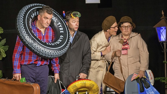 Andreas Hsel (links) und Stefan Kette...Ehefrauen Beate Rmer und Nicole Haas.  | Foto: Olaf Michel