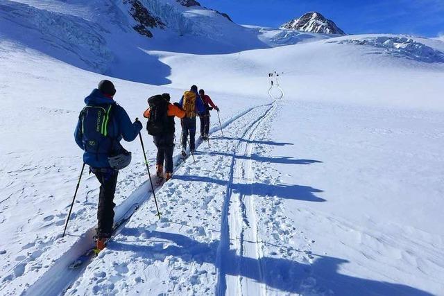 Abseits der Piste unterwegs im Skitourenpark Pitztal