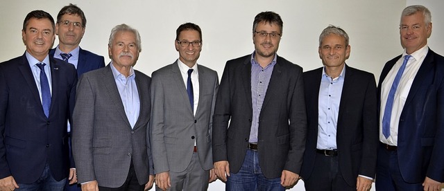 Der Verbandsvorsitzende  Volker Kieber...sserzweckverband 20 Jahre angehrte.    | Foto: Hans-Jochen Voigt