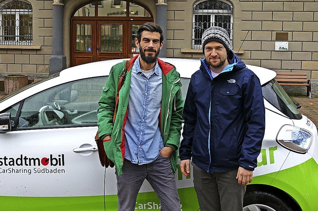 Setzen auf Carsharing: Jan Thieen und Nils Drschlag von der Vita  | Foto: Tanja Bury