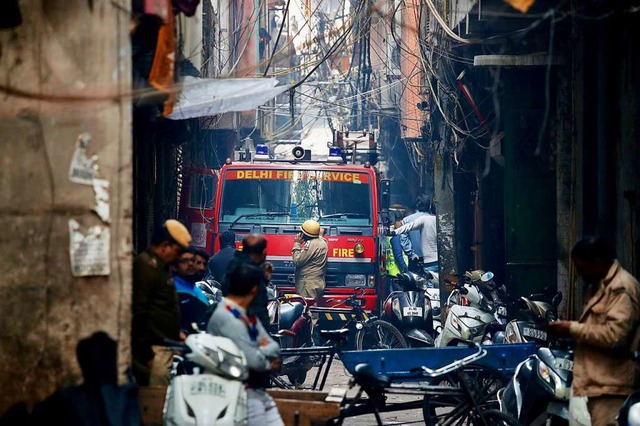 Unflle und Brnde in indischen Fabrik...itsstandards hufig missachtet werden.  | Foto: Manish Swarup (dpa)