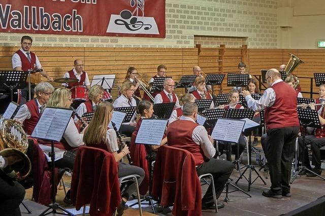 Musik mit Herz beim Jahreskonzert des Wallbacher Blasorchesters