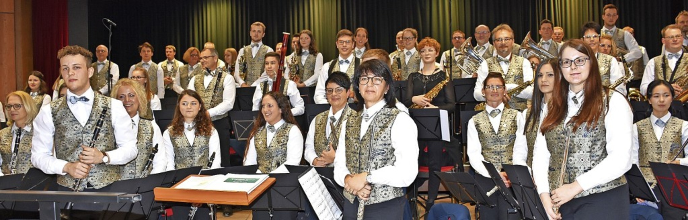 Mit &#8222;symphonische Tnze in der B...aus Titisee am Samstag berschrieben.   | Foto: Thomas Biniossek