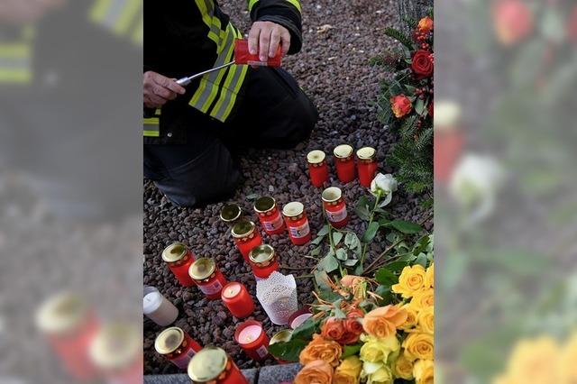 Feuerwehrleute gedenken Gettetem