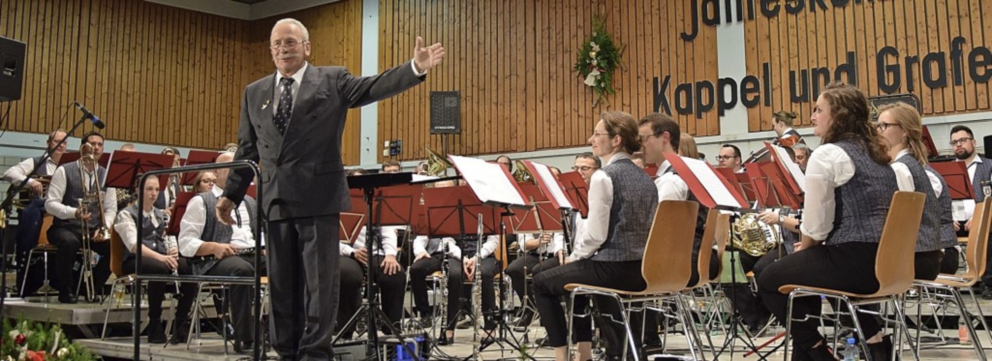 Die Musikkapelle Kappel mit Musikdirektor Josef Loosmann   | Foto: Oliver Knig