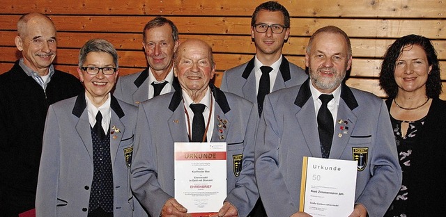 Vorsitzende Birgitta Gtzmann (vorne l...Keser und Kurt Zimmermann (von links).  | Foto: Norbert Sedlak