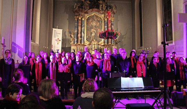 Beim Adventskonzert in der stimmungsvo...dschule Niederhof untersttzt worden.   | Foto: Christiane Pfeifer