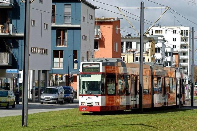 Senior stirbt nach Straßenbahnunfall in Freiburg