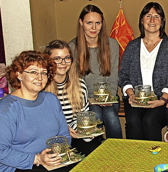 Auch fr das Team der Kleinkindbetreuung hatte der Brgermeister Prsente dabei.  | Foto: Mario Schneberg