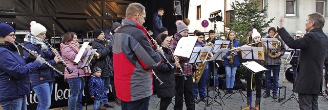 Musik ist ein wichtiger Teil des Tenin...Feuerwehrkapelle im vergangenen Jahr.   | Foto: Annika Sindlinger