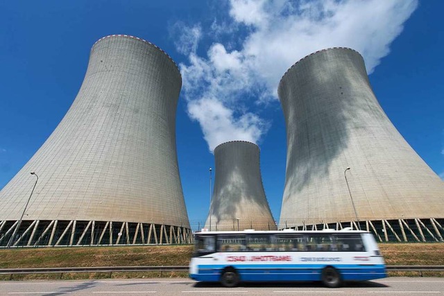 Wie geht es mit der Atomkraft weiter?  | Foto: Armin Weigel (dpa)