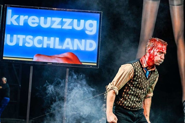 Szene aus dem Stck &#8222;Wut&#8220; ... das am Theater Freiburg zu sehen ist.  | Foto: Tanja Dorendorf / T+T Fotografie