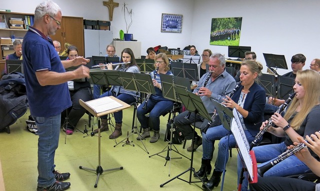 Konzentriert fhrt und formt Clemens B... Dezember, dem 1. Weihnachtsfeiertag.   | Foto: Erhard Morath