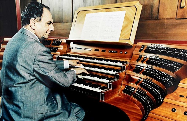 War schulebildend: Franz Lehrndorfer an der Jann-Orgel im Mnchner Dom  | Foto: franzlehrndorfer.de