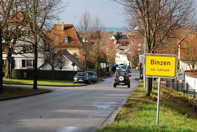In Binzen wird erwgt, die Ortseinnfah...zubauen, dass langsamer gefahren wird.  | Foto: Thomas Loisl Mink