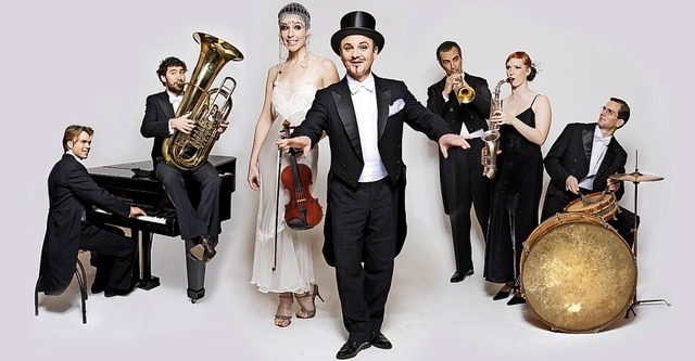 Das Casanova Society Orchestra steht auch fr Swing- und Jazzrhythmen.  | Foto: Kur Bder GmbH