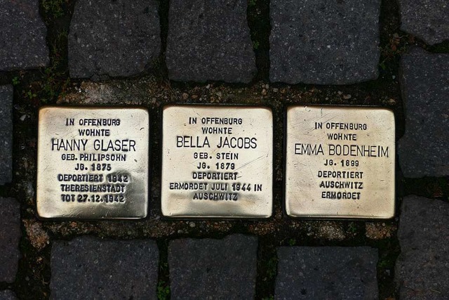 Diese Stolpersteine wurden in Offenburg verlegt.  | Foto: Ralf Burgmaier