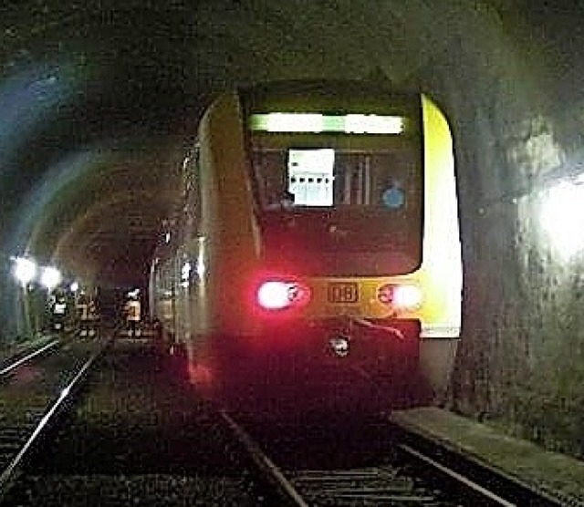 Im Rappensteintunnel kam der IRE zum Stehen.   | Foto: Feuerwehr