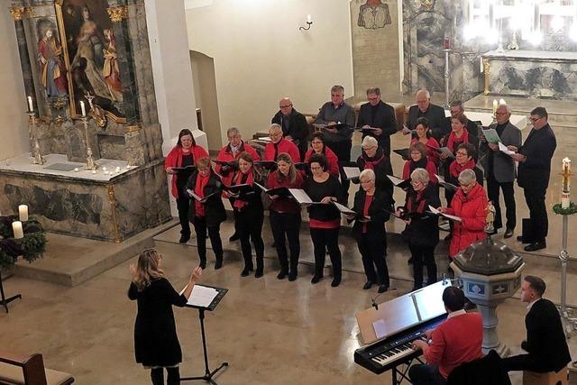 Das Kirchenportal als Adventskalendertrchen