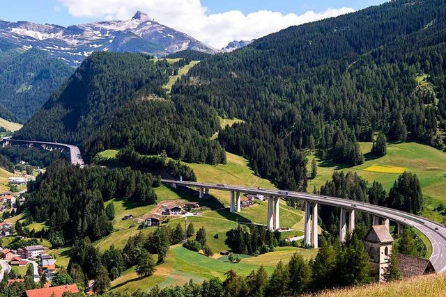 Transitreisende werden per Verbot gezw..., auf der Brenner-Autobahn zu bleiben.  | Foto: Sven Hoppe