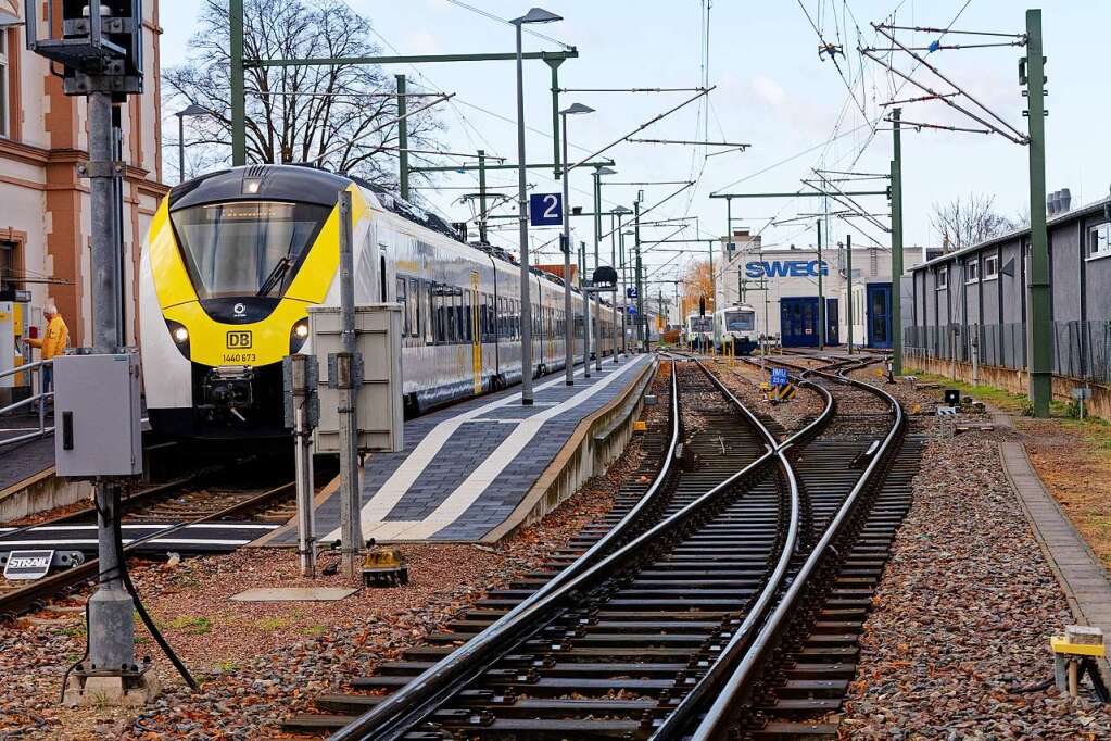 Deutsche Bahn stellt Züge nicht mehr direkt neben