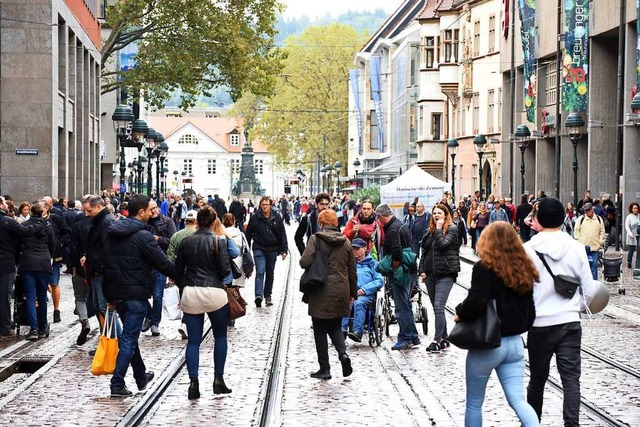 Bisher gab es ein Freiburg nur den Meg...g aber keine verkaufsoffenen Sonntage.  | Foto: Rita Eggstein