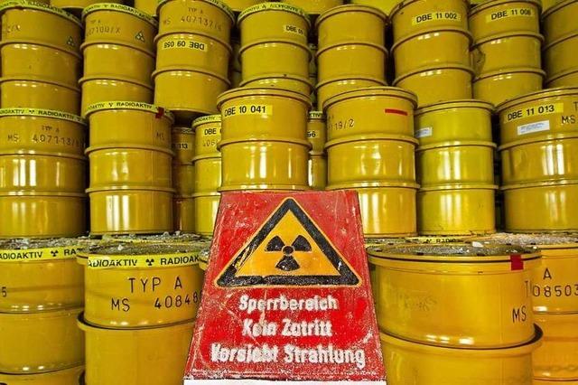 Was passiert mit dem radioaktiven Material?