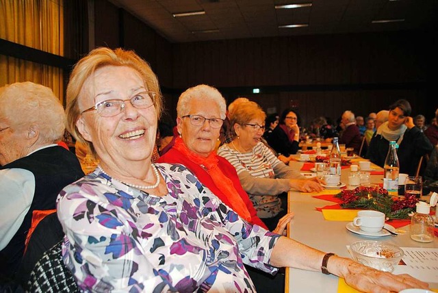 Irma Wittke (links) und Friedel Bauer ...este, die ganz anders waren als heute.  | Foto: Norbert Sedlak