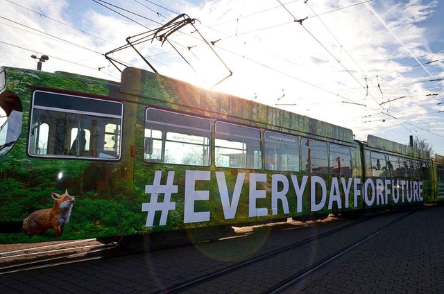 Alte Straenbahn mit neuem Slogan  | Foto: VAG