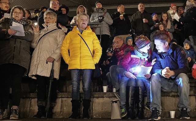 Viele Generationen sangen gemeinsam au... Advents- und Weihnachtsliedersingen.   | Foto: Jrgen Schweizer