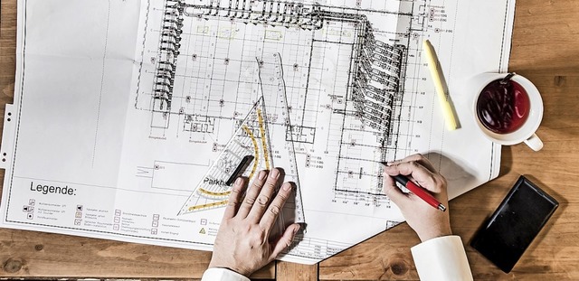 Techniker, Architekten oder Ingenieure sind bei der Stadt hei begehrt.  | Foto: Lukassek - stock.adobe.com