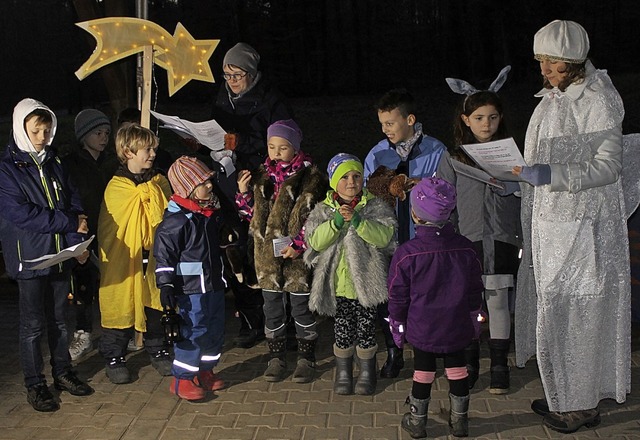 Bei der zweiten Waldweihnacht wurde   ...el auf ihre Tauglichkeit hin prfte.    | Foto: Michelle Gntert