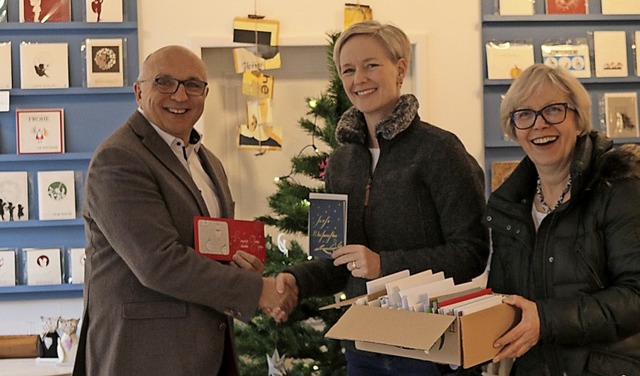 Freude bei der Weihnachtskartenaktion in St. Nikolai.   | Foto: ZVG