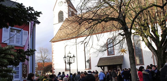 Rund 500 Menschen lauschten  auf dem L...urm der Altweiler Kirche musizierten.   | Foto: Norbert Sedlak