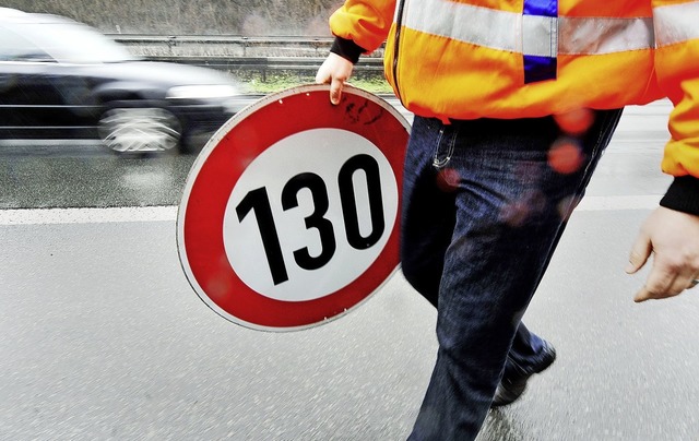 Der CSU-Bundesverkehrsminister findet,...men als Tempo 130 auf Autobahnen gibt.  | Foto: Marius Becker