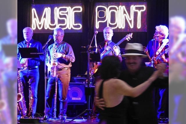 Tanzparty mit der Band Music Point