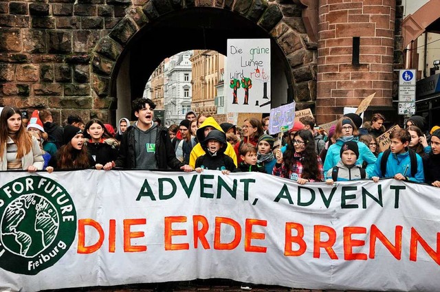 Zum Freiburger Klimastreik kamen jngs...mt wachse die Bewegung, sagt Quartier.  | Foto: Ralf Strittmatter