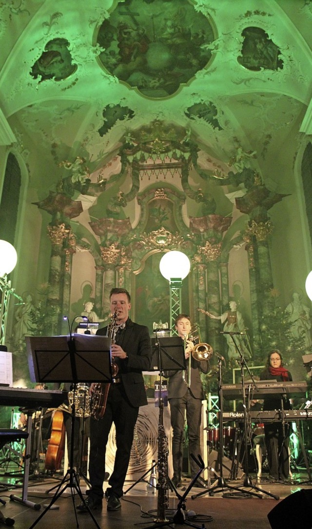 Ausgefallene Beleuchtung und ausgefall...me&#8220; in der Kirche St. Alexius.    | Foto: Annika Sindlinger