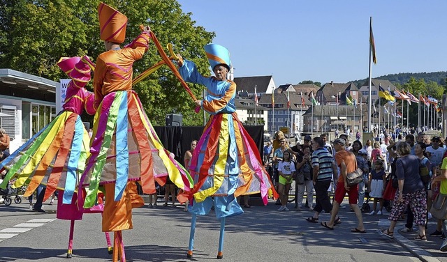 Die Brckensensationen lockten  tausende Besucher.   | Foto: Horatio Gollin