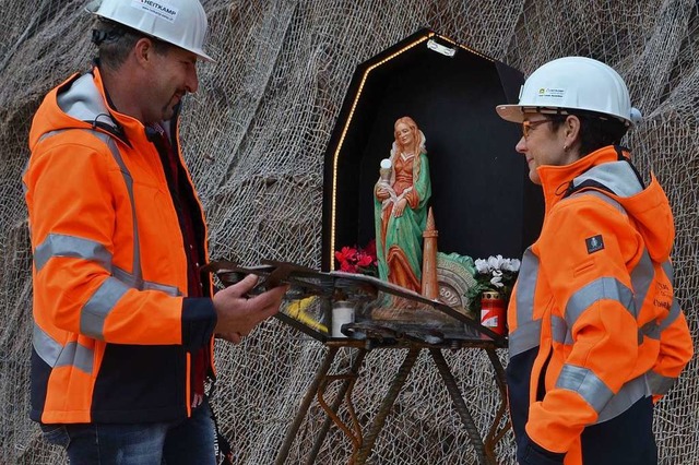 Beim feierlichen Tunnelanschlag im Sep...n den eisernen Altar der Mineure ein.   | Foto: Nikolaus Bayer