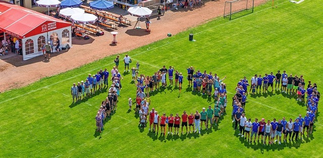 Zum 100-jhrigen Vereinsbestehen hat s...li im Stadion Breitematt aufgestellt.   | Foto: Brigitte Chymo