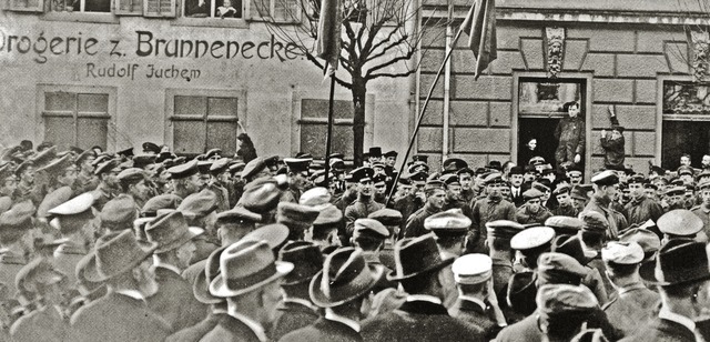 So ging&#8217;s los: Auf dem &#8222;Wa...ische Forderungen auf dem Marktplatz.   | Foto: Elztalmsuseum