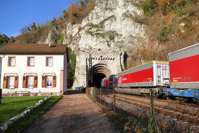 Die  Instandsetzung am Portal des Isteiner Tunnels ist abgeschlossen.  | Foto: Victoria Langelott