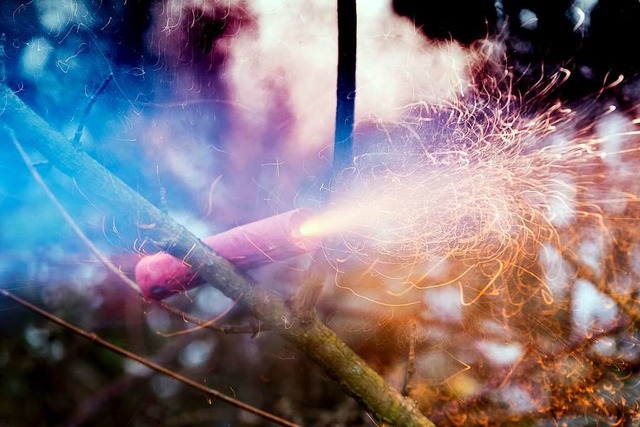 Bller und Raketen gehren fr viele M...m Brauch aber auch kritisch gegenber.  | Foto: Peter Steffen