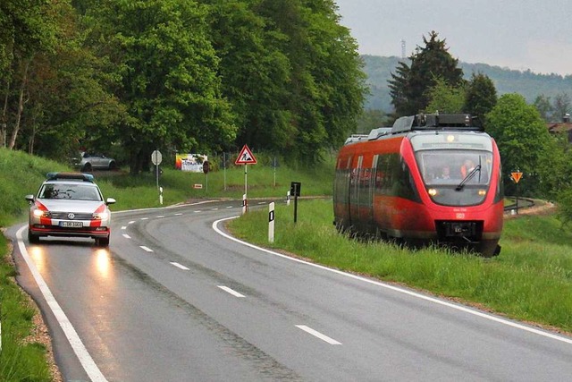 Nur ein Testlauf: ein DB-Triebwagen auf der Kandertalstrecke im  Mai  | Foto: Rolf Reimann