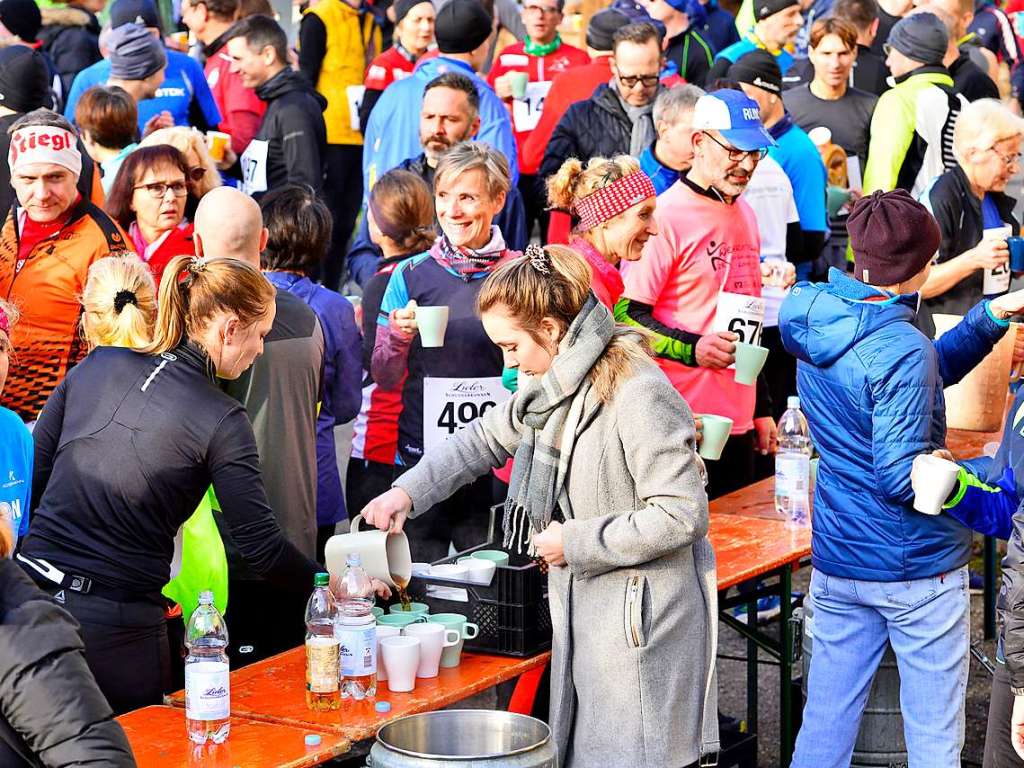 An den Verpflegungsstnden war mchtig was los.